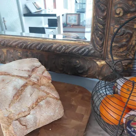 Rana Cantante Kır Evi