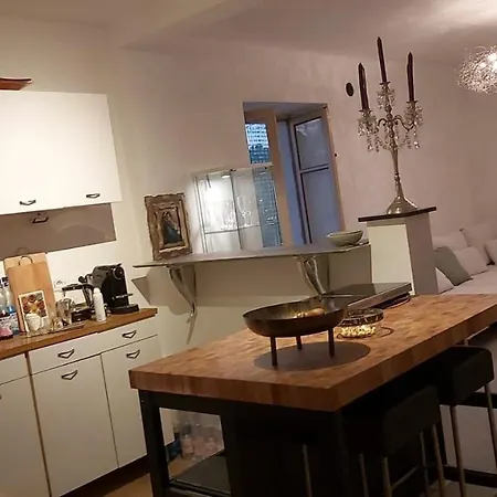 Kır Evi Rana Cantante *