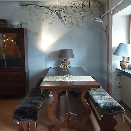 Rana Cantante Kır Evi