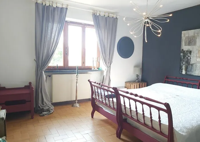 Rana Cantante Country house